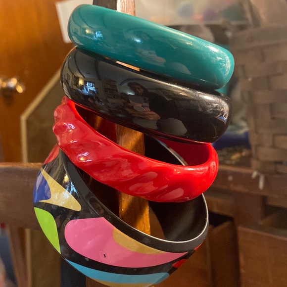 Vintage bangle bracelets 💋 - Picture 7 of 10